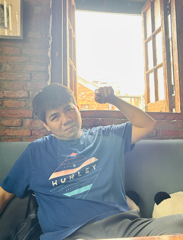 國立聯合大學 電子工程學系  嚴進嶸 助理教授